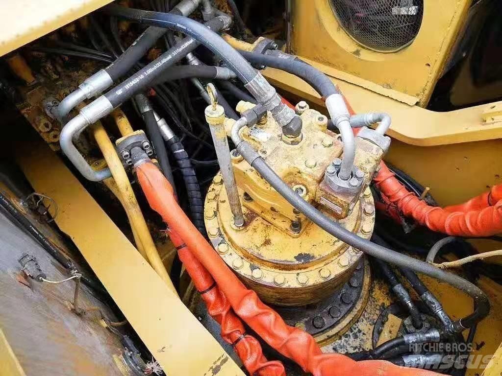 CAT 330 D Bageri gusjeničari