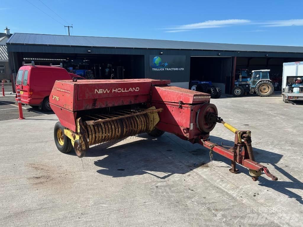 New Holland 376 Balirke za kockaste bale