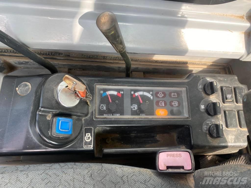 New Holland E 27.2 C Mini bageri <7t