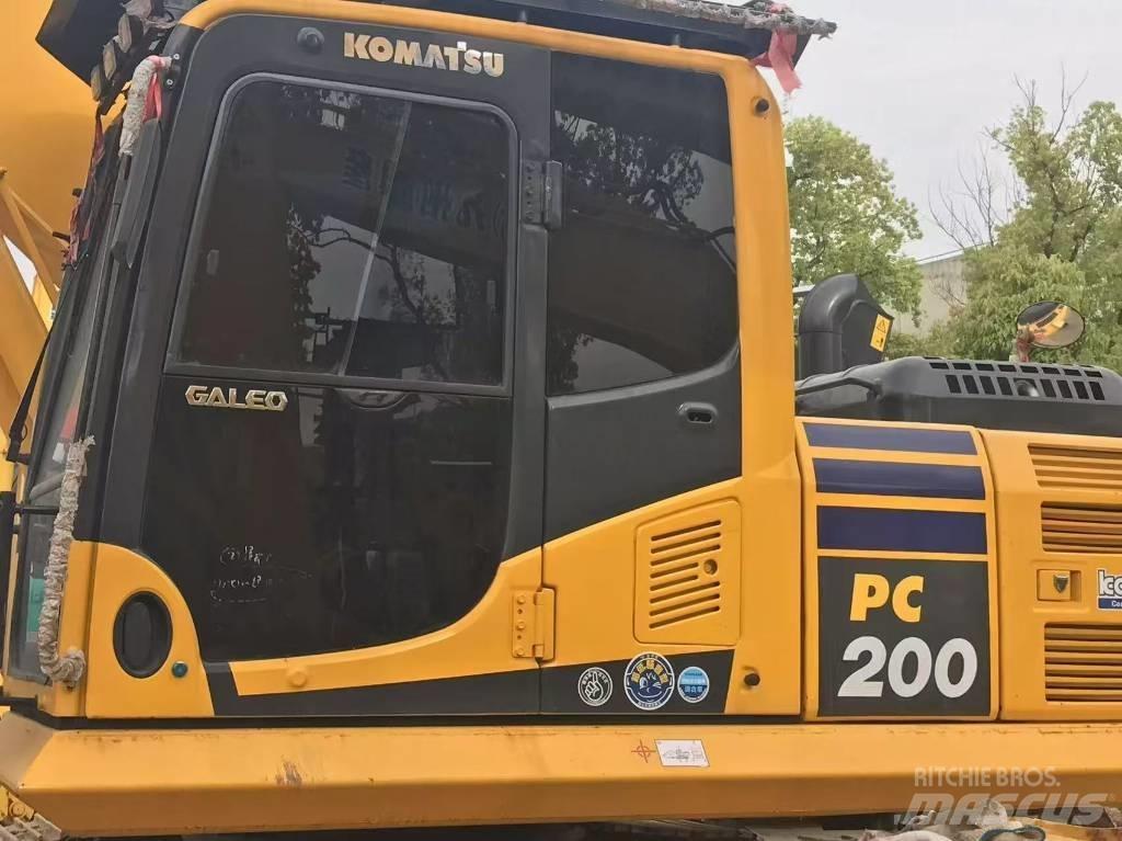 Komatsu PC 200-8 Bageri gusjeničari
