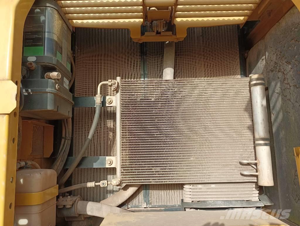 Komatsu PC 210 LC-8 Bageri gusjeničari