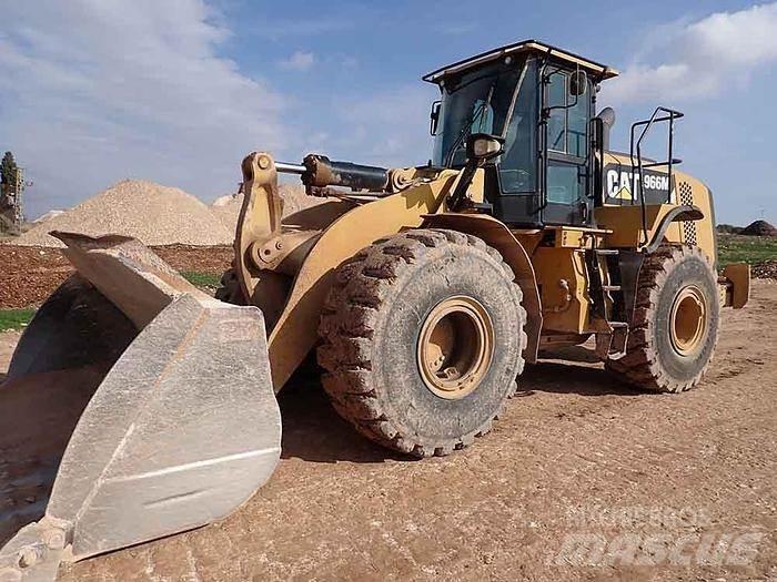 CAT 966M Utovarivači na kotačima
