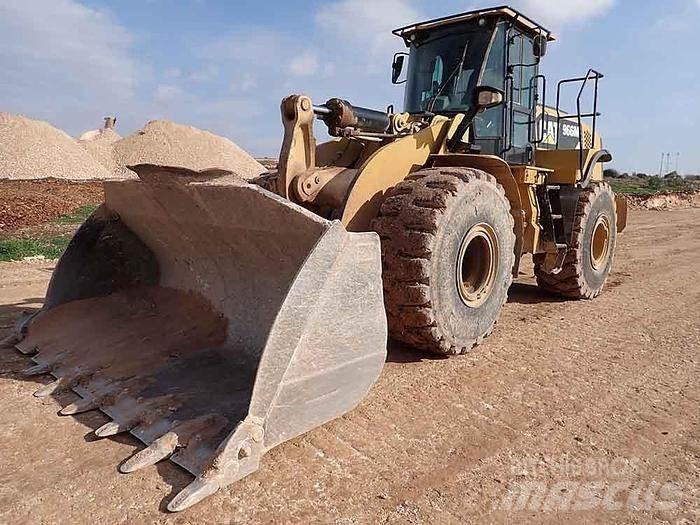 CAT 966M Utovarivači na kotačima