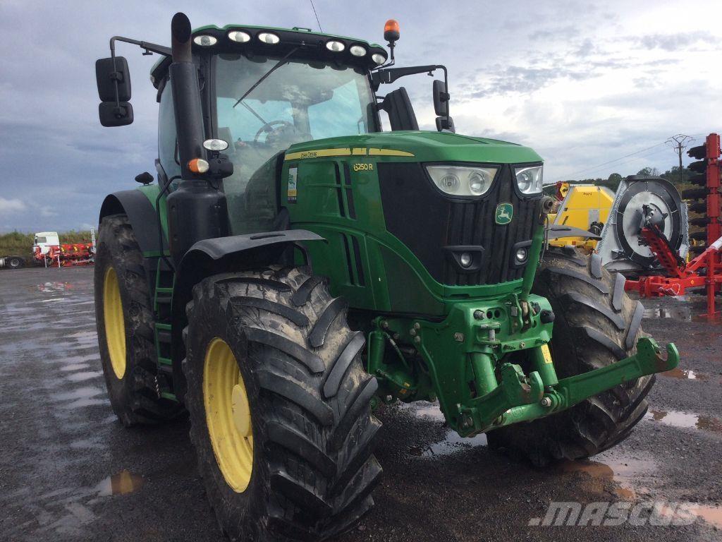 John Deere 6250R Traktori