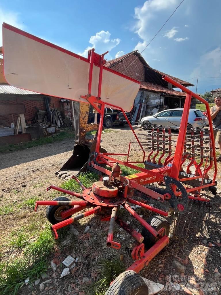 Kuhn GA3801 GM Okretači i sakupljači sijena