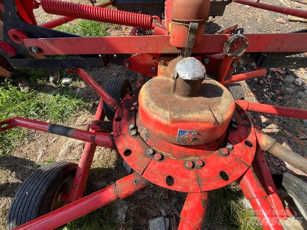 Kuhn GA3801 GM Okretači i sakupljači sijena
