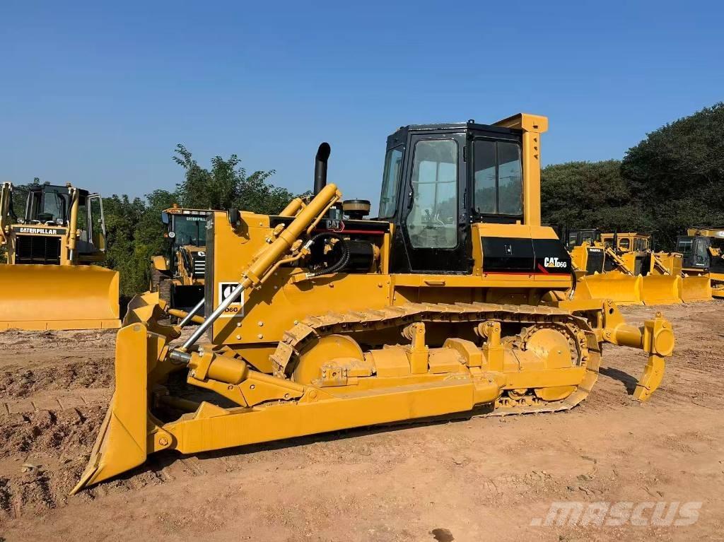 CAT D 6 G Buldožeri gusjeničari