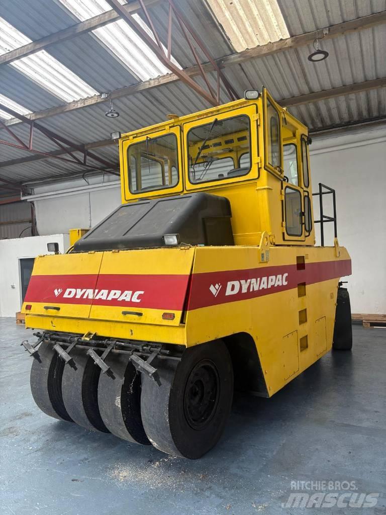 Dynapac CP 271 Gumeni valjci na kotačima