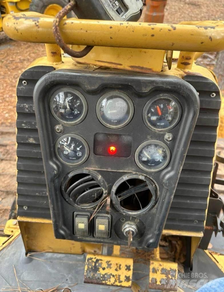 CAT D 3 G LGP Buldožeri gusjeničari