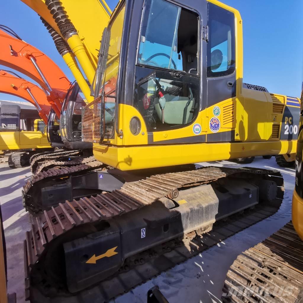 Komatsu PC 200-8 Bageri gusjeničari