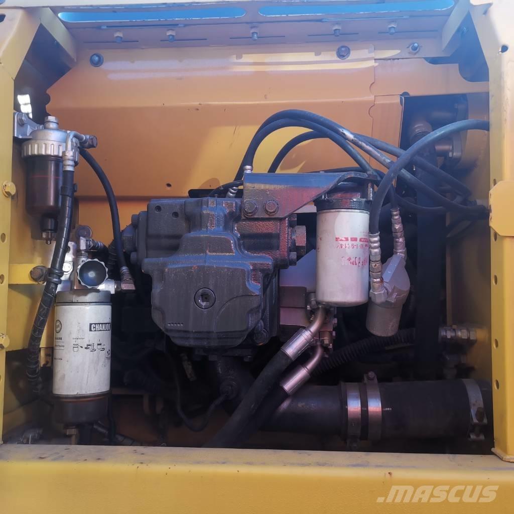 Komatsu PC 200-8 Bageri gusjeničari