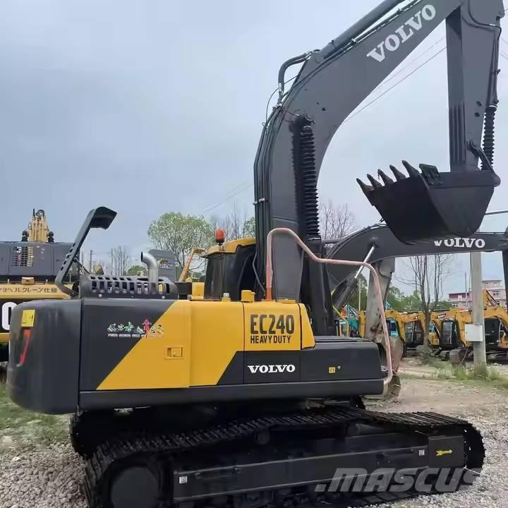 Volvo EC240D Bageri gusjeničari