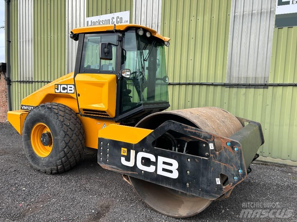 JCB VM 137 Valjci sa jednim bubnjem