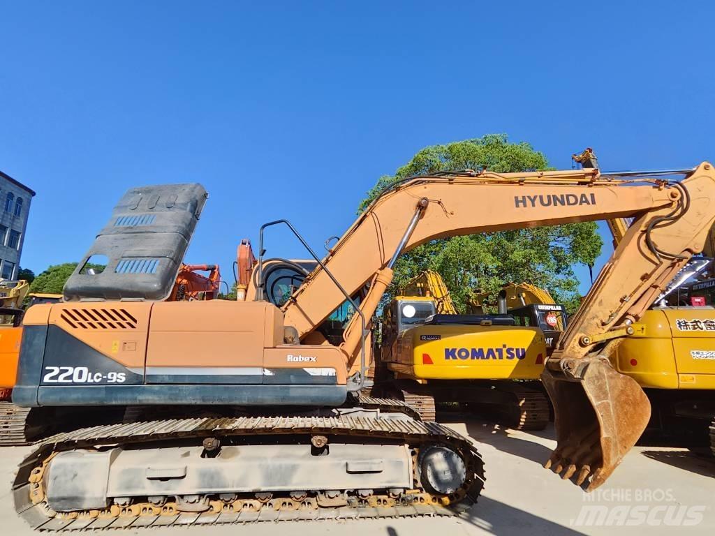 Hyundai Robex 220 LC Bageri gusjeničari