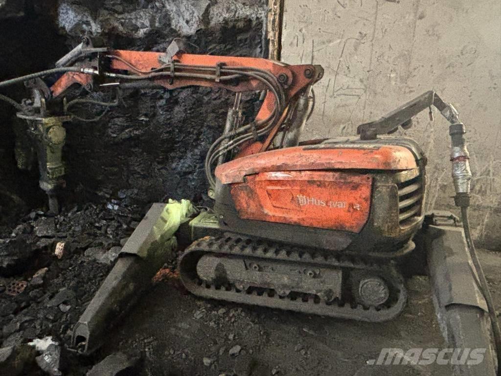 Husqvarna DXR 300 Bageri za rušenje