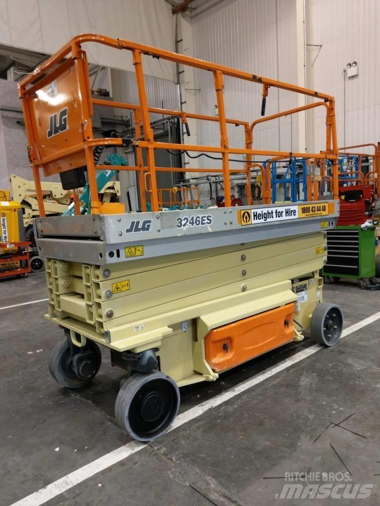 JLG ES 3246 Škaraste platforme