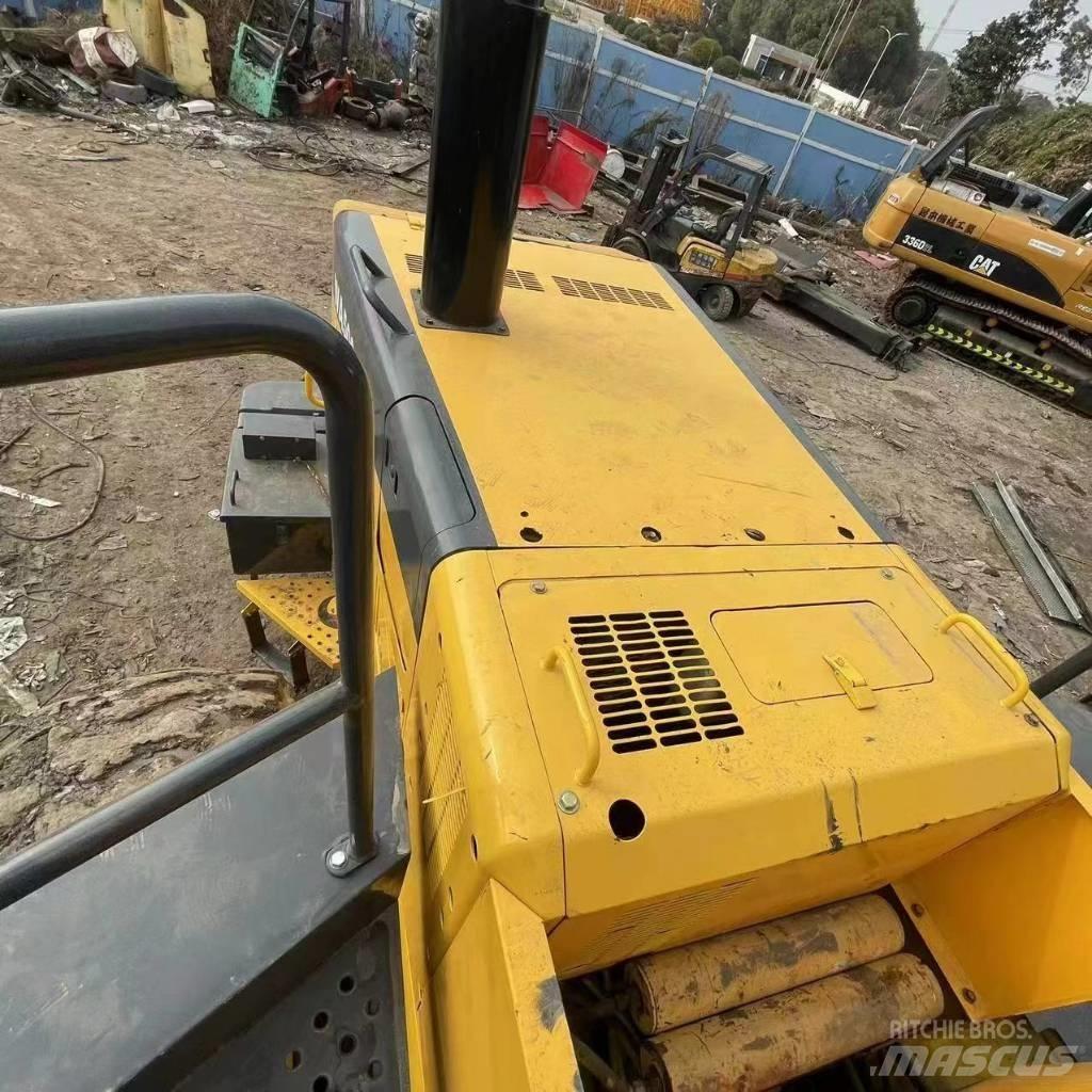 Komatsu WA 500 Utovarivači na kotačima
