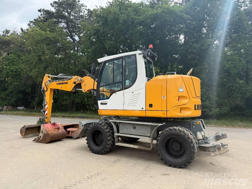Liebherr A 910 Comp Bageri na kotačima