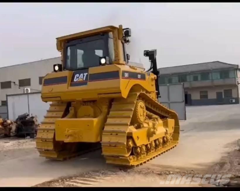 CAT D 8 T Buldožeri gusjeničari