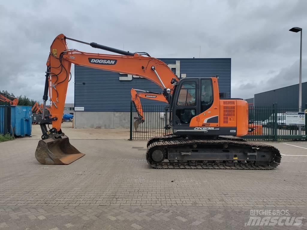 Develon DX235LCR-7 Bageri gusjeničari