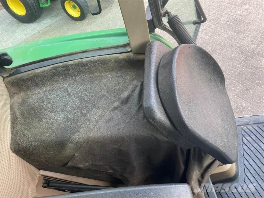 John Deere 6800 Traktori