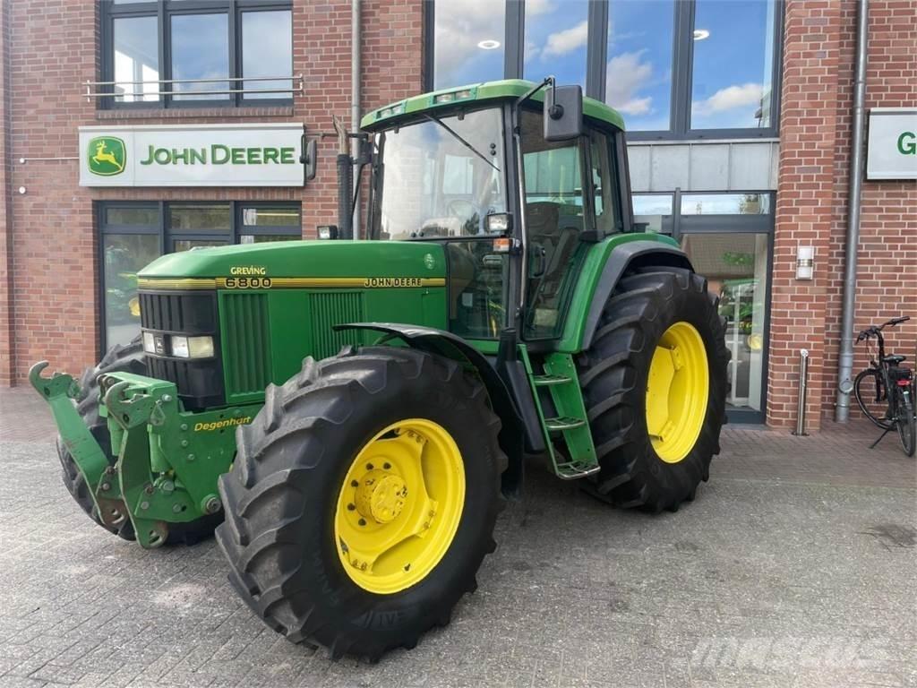 John Deere 6800 Traktori