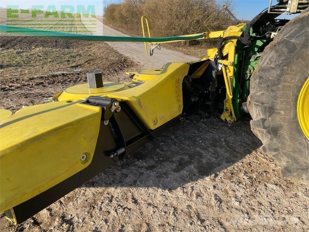 John Deere 8700i Strojevi za krmu na vlastiti pogon