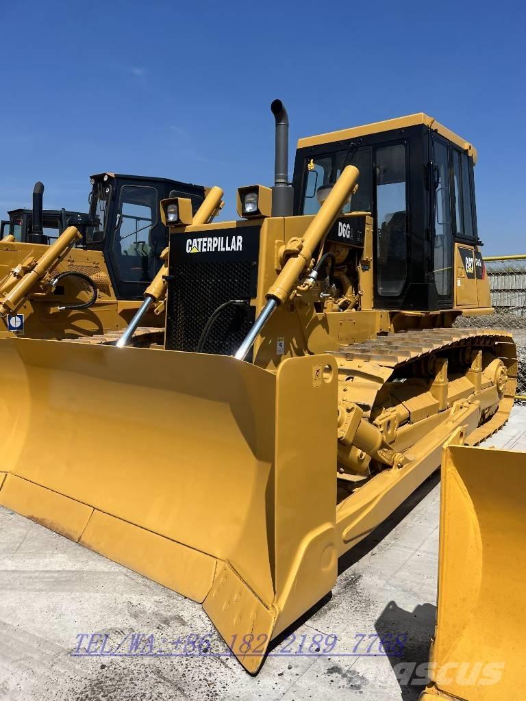 CAT D 6 G Buldožeri gusjeničari