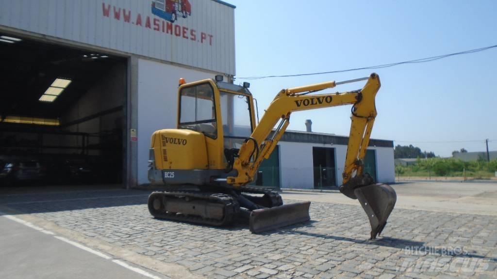 Volvo EC 25 Mini bageri <7t
