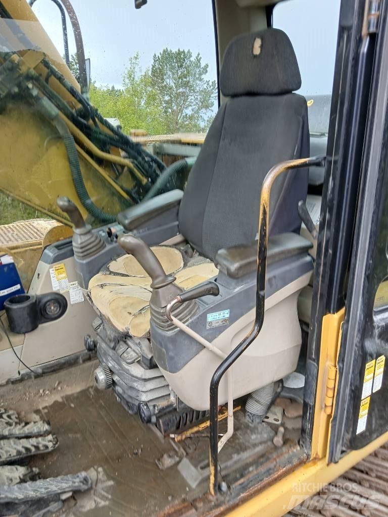 CAT 318 C L Bageri gusjeničari