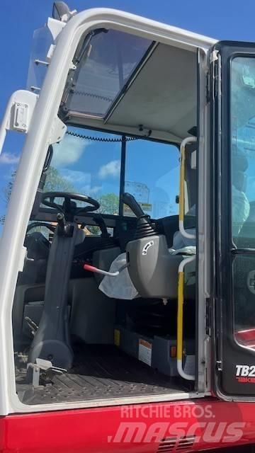 Takeuchi TB295W Bageri na kotačima