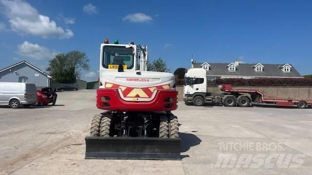 Takeuchi TB295W Bageri na kotačima