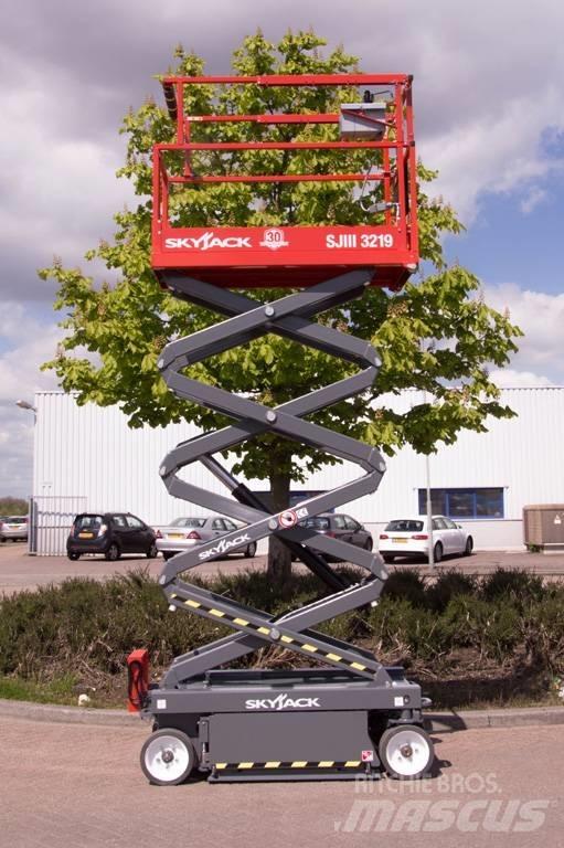 SkyJack SJIII3219 Škaraste platforme