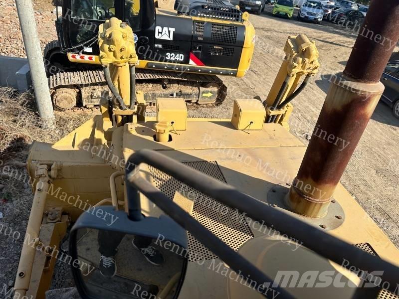 CAT D 8 R Buldožeri gusjeničari