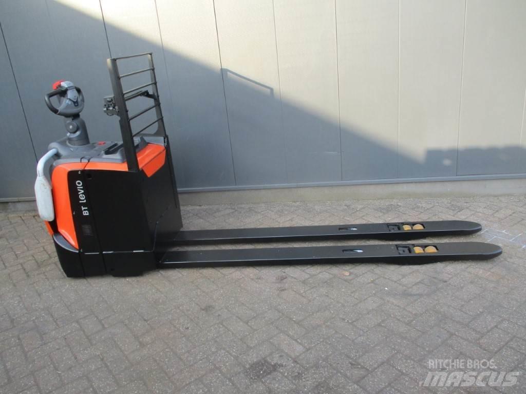 Toyota LPE 250 Nisko podizni električni viličar sa platformu