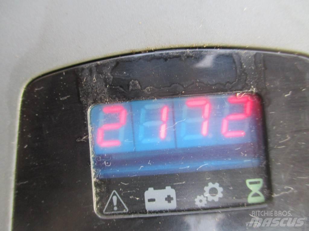 Toyota LPE 250 Nisko podizni električni viličar sa platformu