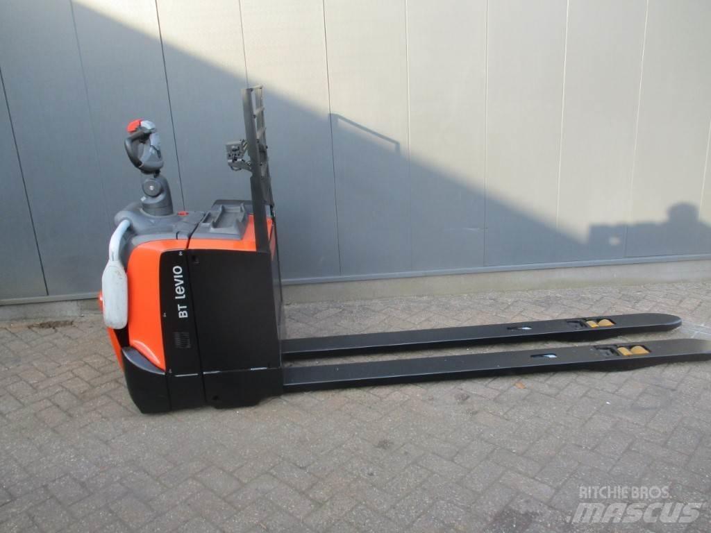 Toyota LPE 250 Nisko podizni električni viličar sa platformu