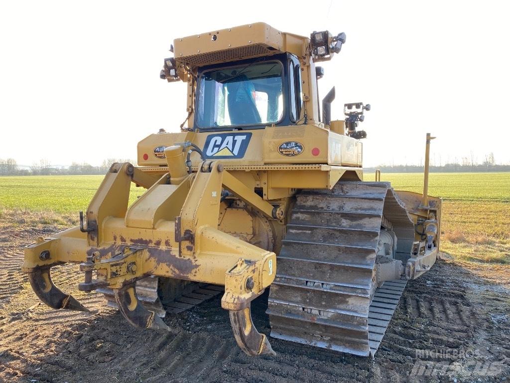 CAT D 6 T LGP Buldožeri gusjeničari