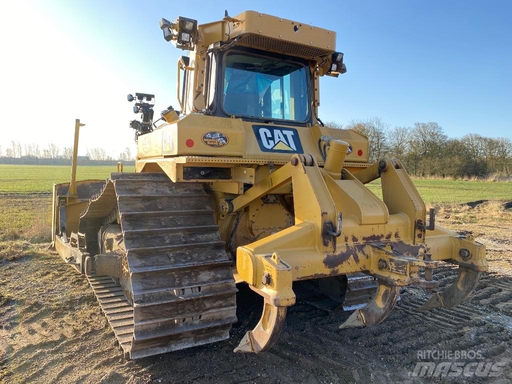 CAT D 6 T LGP Buldožeri gusjeničari