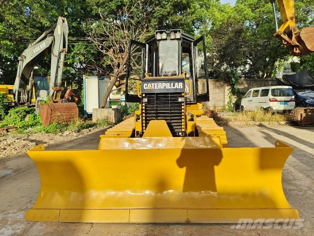 CAT D 5 K Buldožeri gusjeničari
