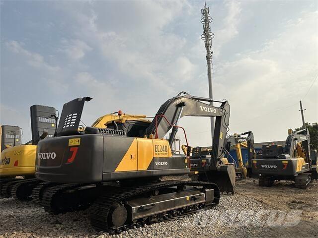Volvo EC240 Bageri gusjeničari