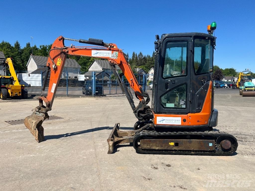 Hitachi ZX33U-6 Mini bageri <7t