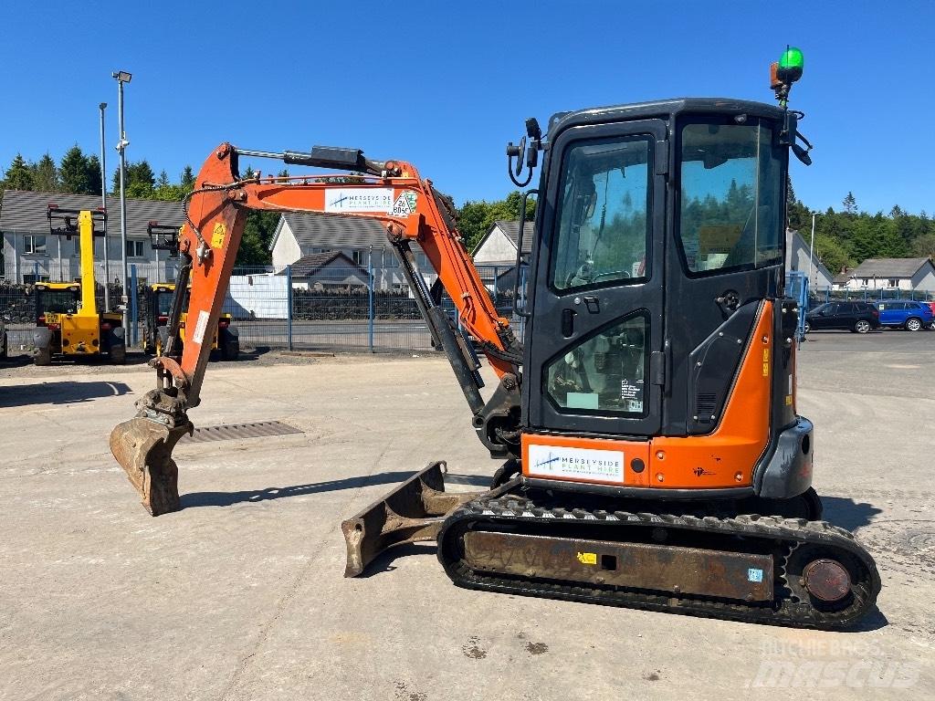 Hitachi ZX33U-6 Mini bageri <7t