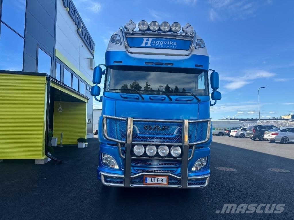 DAF XF 530 6x2*4 Rol kiper kamioni s kukama za dizanje