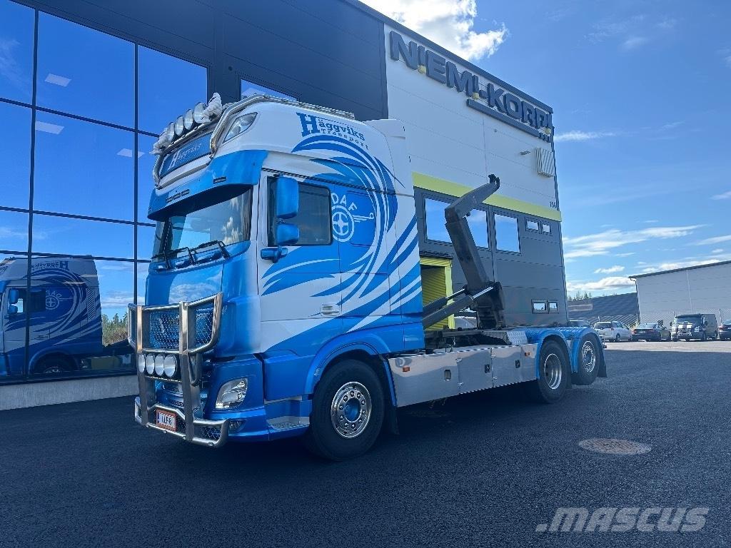 DAF XF 530 6x2*4 Rol kiper kamioni s kukama za dizanje