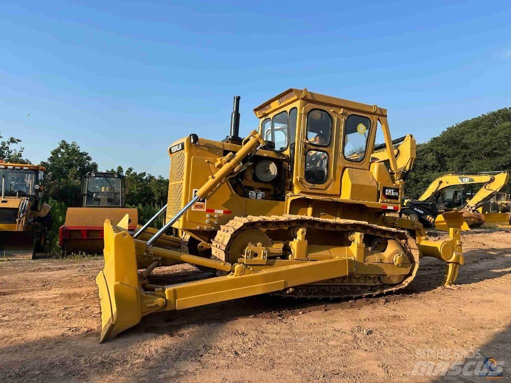 CAT D 7 G Buldožeri gusjeničari