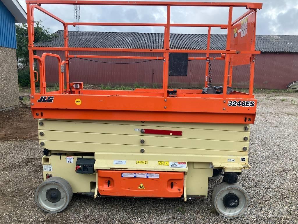 JLG 3246 ES Škaraste platforme