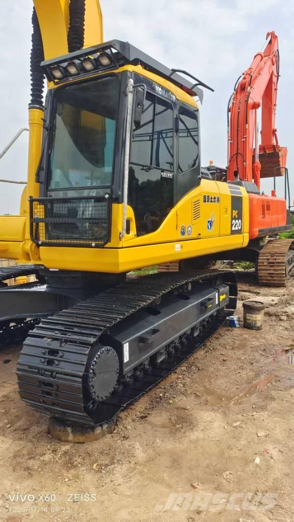 Komatsu PC 220-7 Bageri gusjeničari