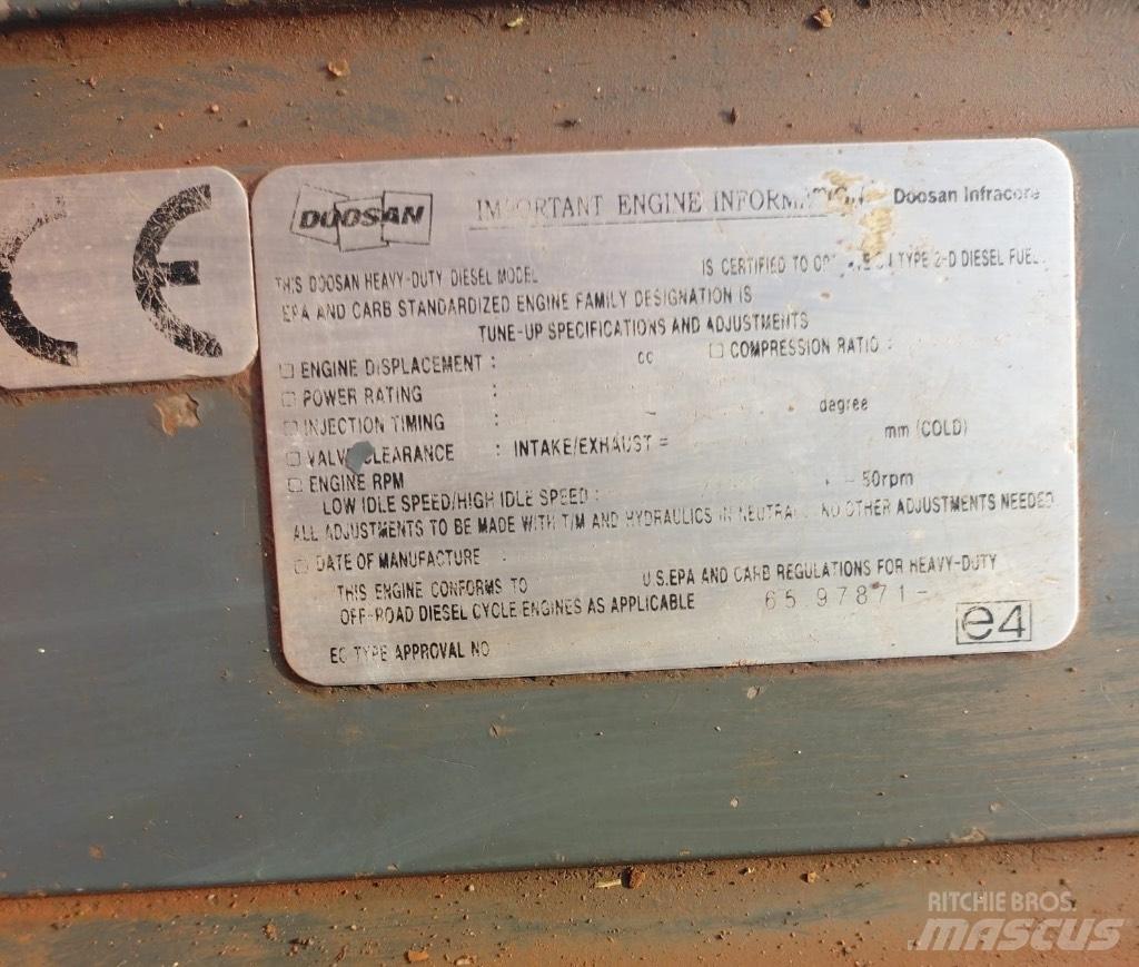 Doosan DX 300 LC-5 Bageri gusjeničari