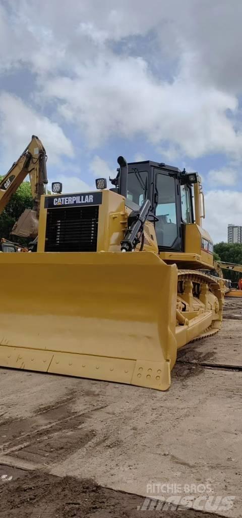 CAT D 6 G Buldožeri gusjeničari